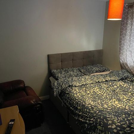 1 Bedroom In 3Bed House Bristol Zewnętrze zdjęcie