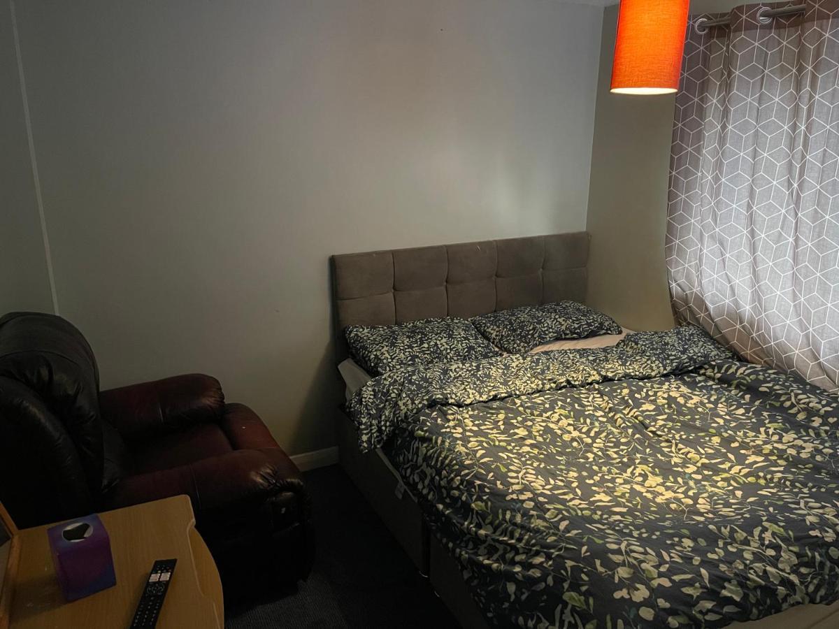 1 Bedroom In 3Bed House Bristol Zewnętrze zdjęcie